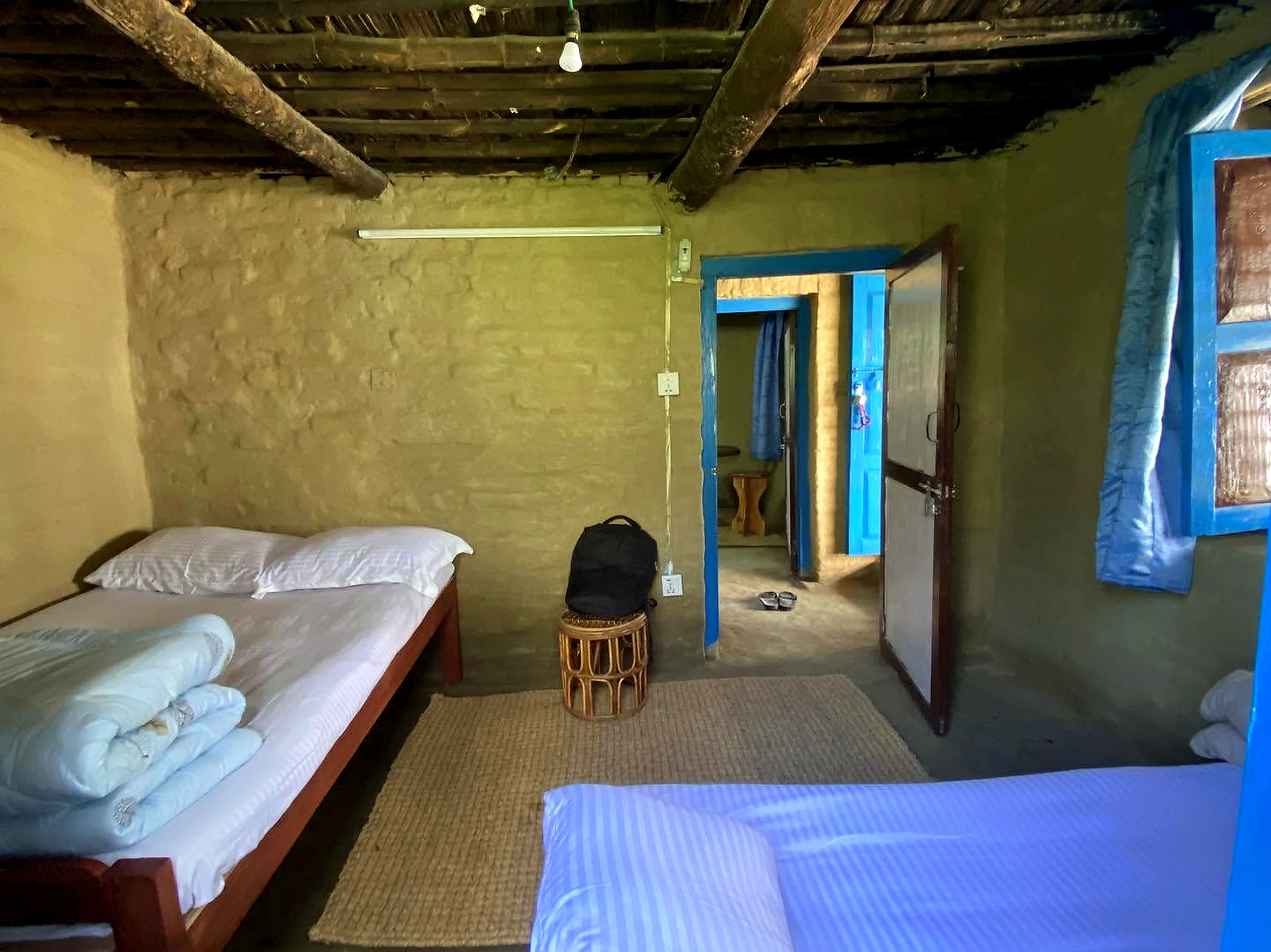 Cozy Traditional Room